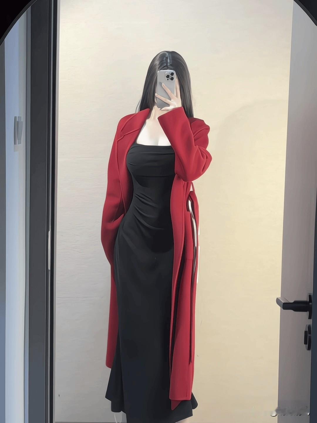 黑红配色真的绝了！分享一个超实用的穿搭思路：里面穿一条黑色修身连衣裙，显身材又简