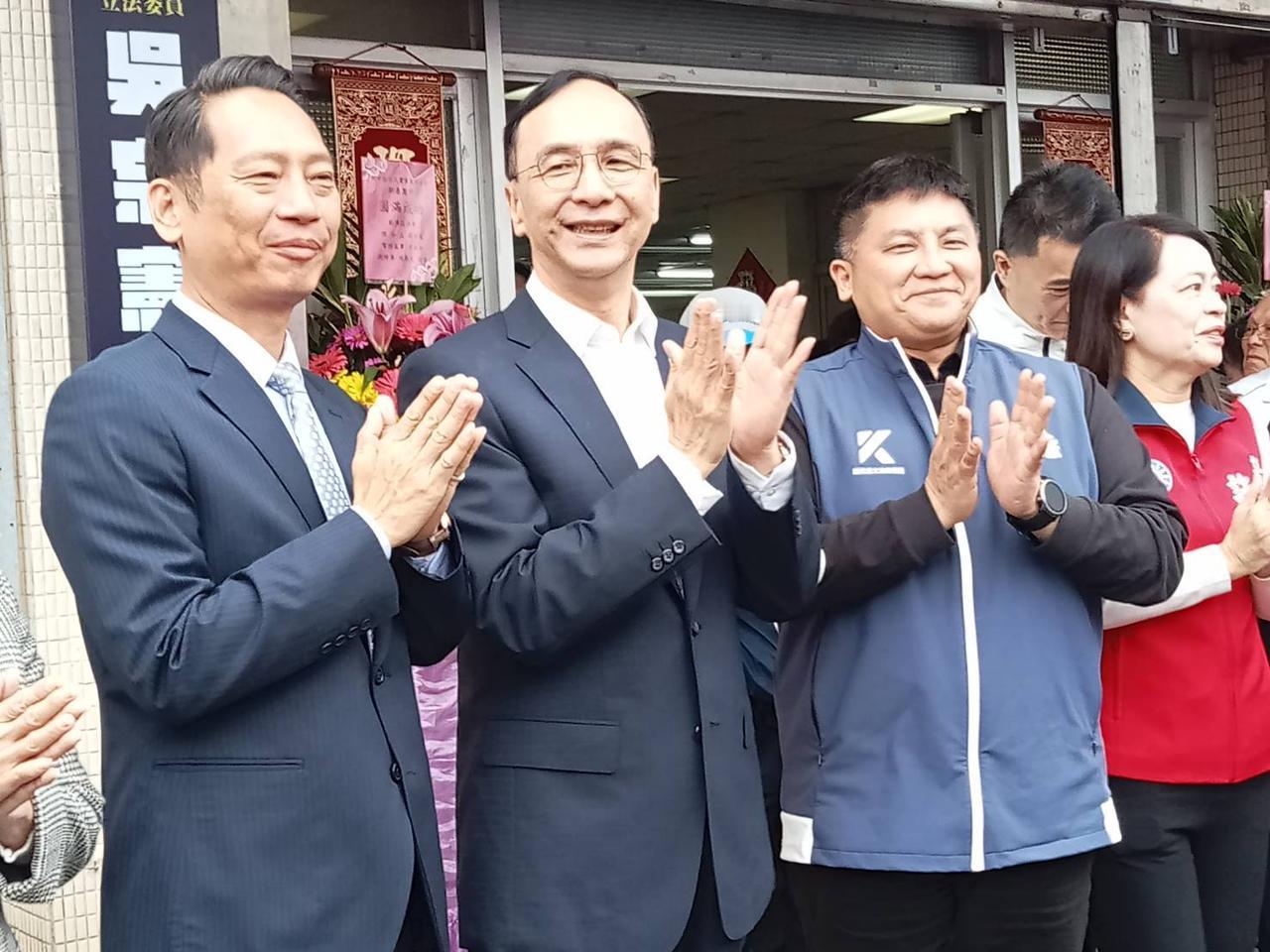 宜兰县长人选未定蓝营焦虑两主将张胜德与吴宗宪表态了针对民进党10月提名林