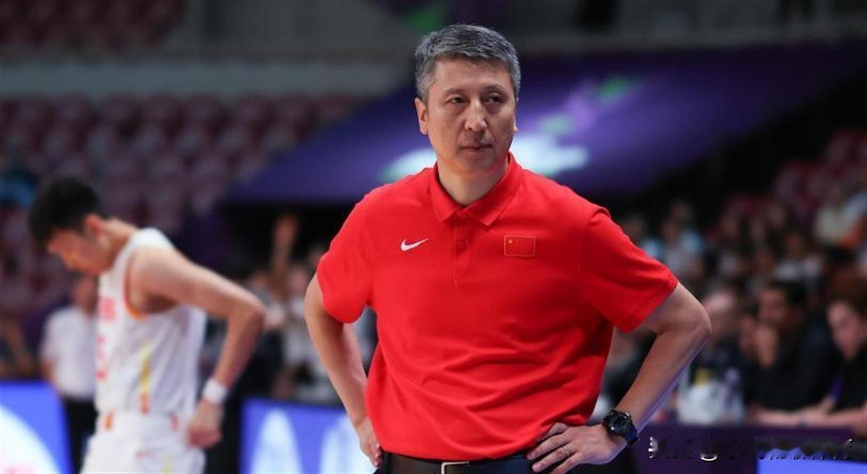 看来郭士强指导真的看不上这俩人，入选国家队太难了！有球迷说：只要郭