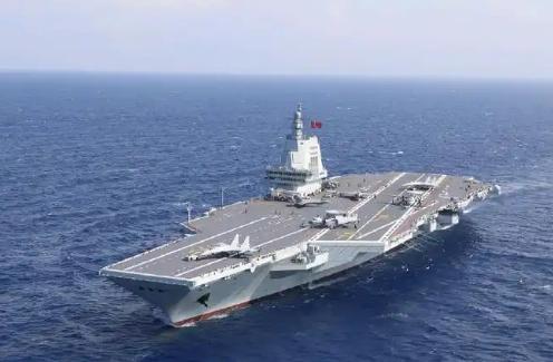 击沉福建舰有多难？答案是就是火箭军和空军的导弹打完了。跟福建舰护航的是火箭军