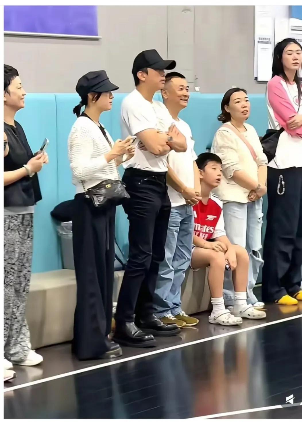 邓超最新消息说真的，我都替那些传邓超移民的人感到尴尬。不是因为邓超真搬去