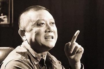 不得不说解放台湾省，王朔的思路太妙了：台湾不用打就能收，先宣布台湾海峡是战区，然