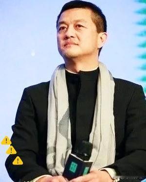 昨晚饭局上，有人提到李亚鹏的债务内幕，没想到他在直播中透露了这么劲爆的消息。