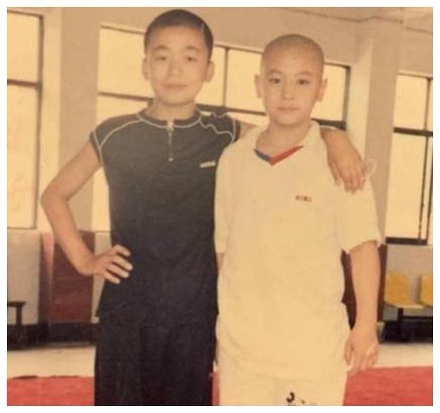 王宝强喊师叔！释小龙加盟新片少林师叔侄首度银幕合作3月15日，释小龙官宣加