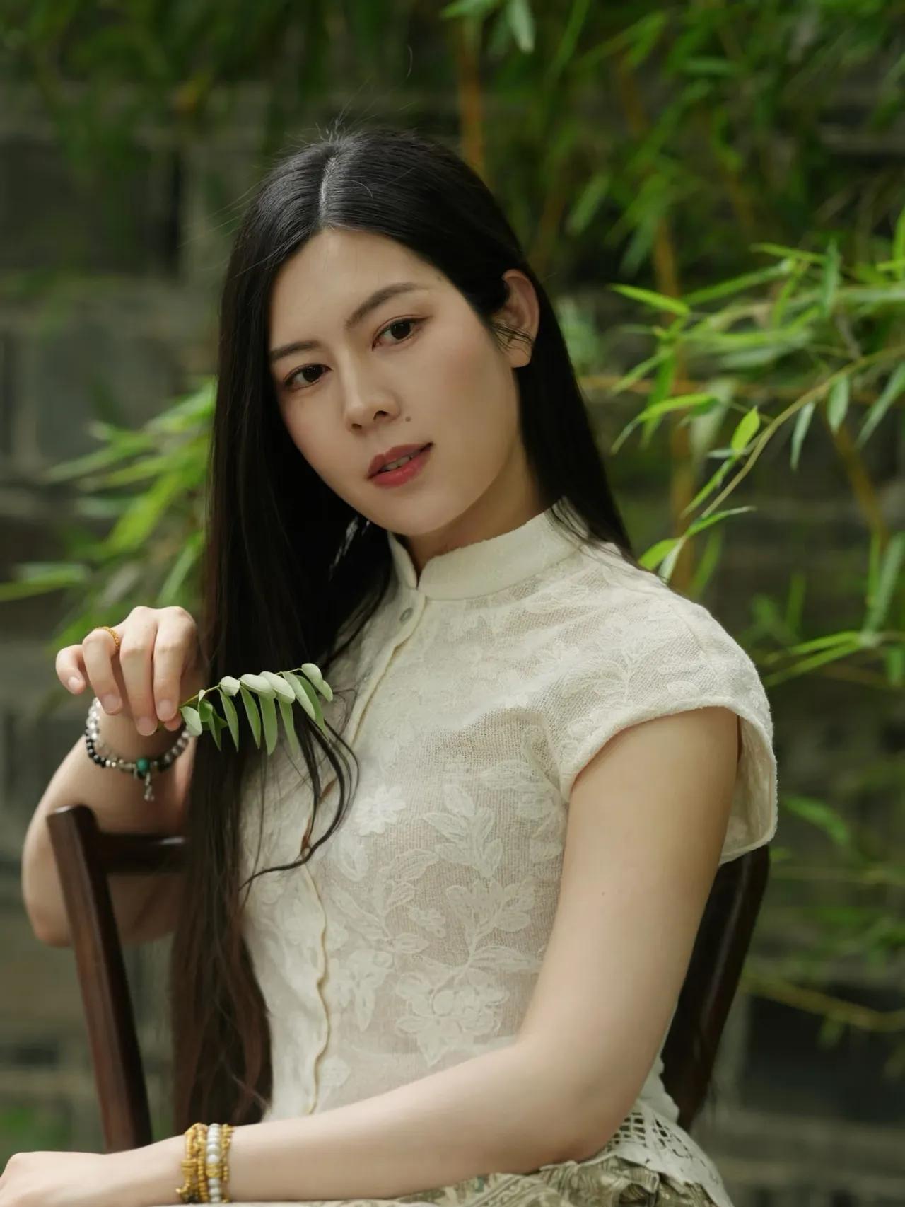 我有一个朋友是律师她说了句大实话她说：唐香玉之所以拒不道歉，根本原因在于