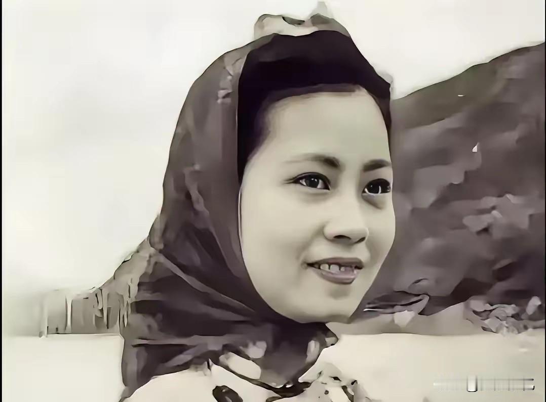 1943年东江女情报员跳江前的一笑，特务头子到死都没懂，自己输得有多彻底1