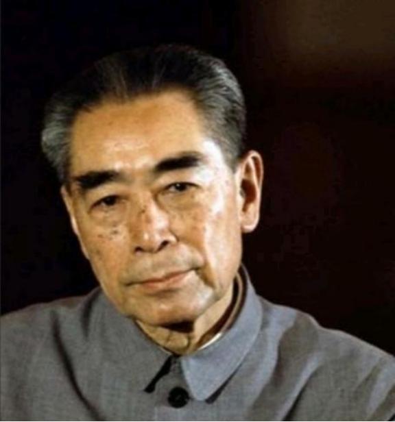 周总理逝世后，由韩宗琦负责为其穿寿衣。1976年1月8日9时57分，周恩来逝