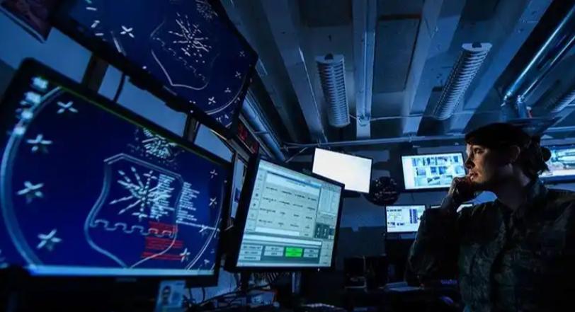 中国工业崛起的影响出现，美军15年来电子战首败，五角大楼也罕见承认！2026