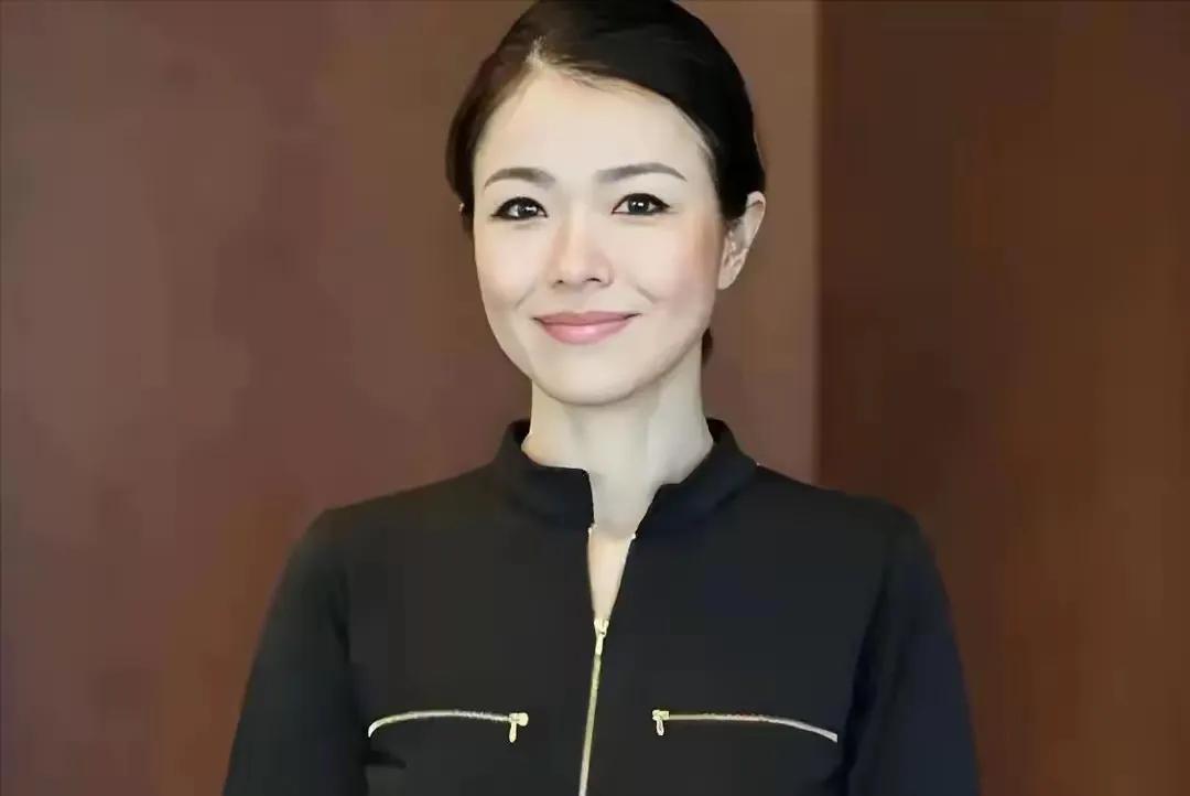 美国的双标尽在眼前咱中国依法限制一美籍高管出境，美国官方就跳出来威胁咱中国。