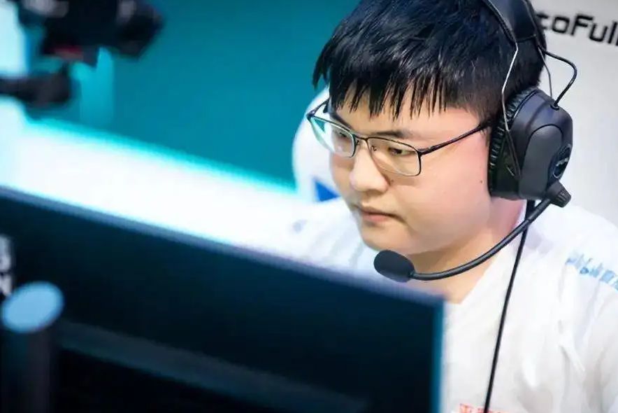 全明星赛还没解散! Rookie态度让人泪目, 这才是尊重观众