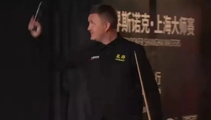 威尔逊要求中途停赛是什么意思？第十局，赵心童打丢关键的黑球，漏机会，威尔逊不上
