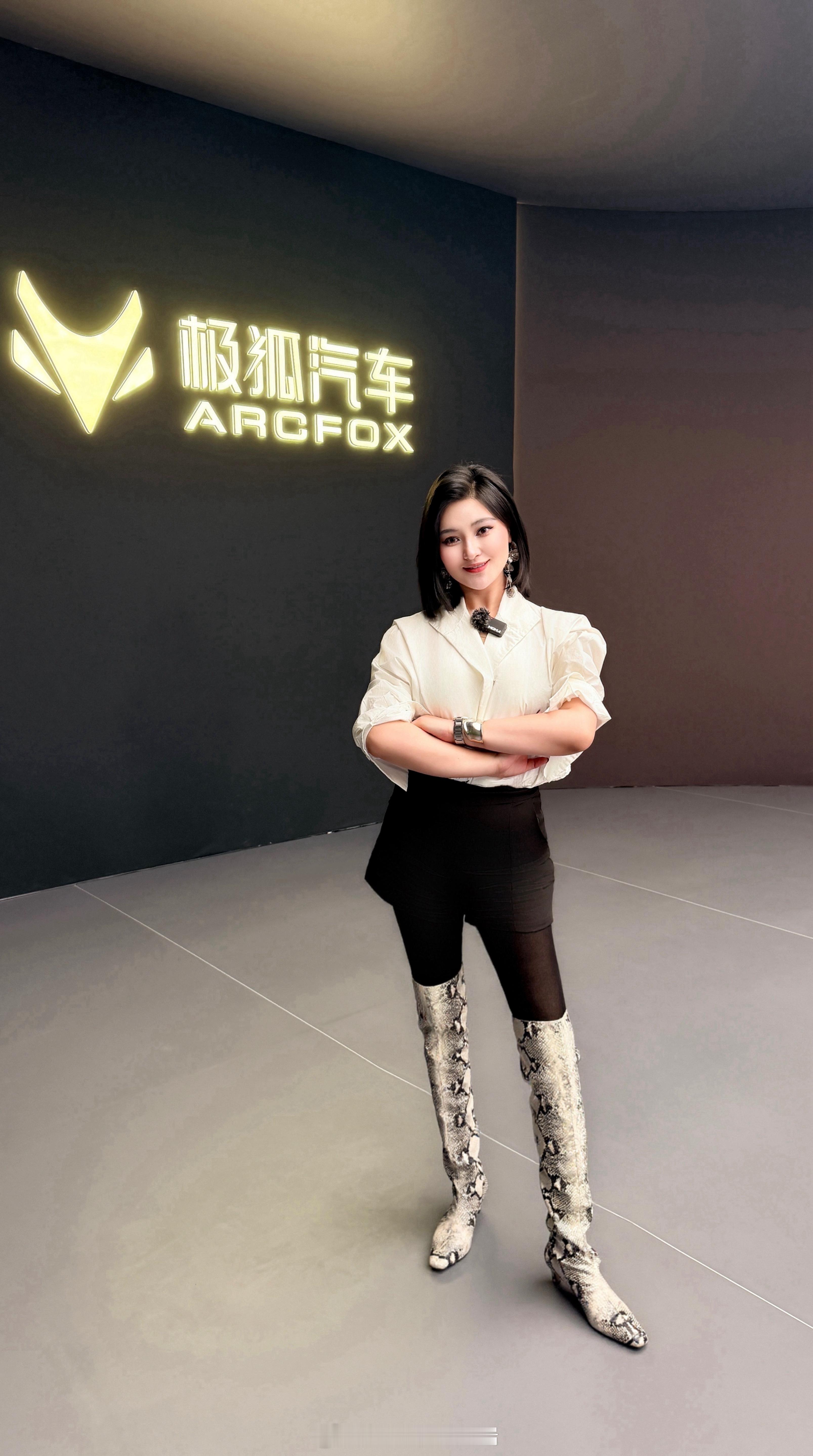 签了保密协议猜猜今天拍了啥车大v聊车