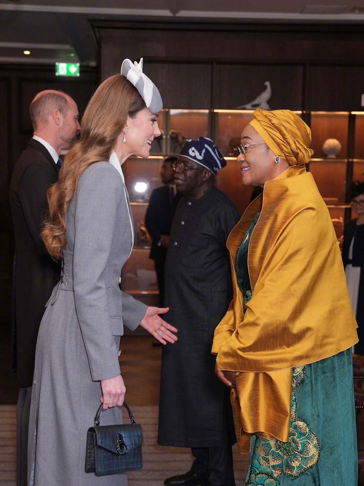 英国王室在温莎城堡迎接尼日利亚🇳🇬蒂努布总统及第一夫人蒂努布夫人。凯特王妃身