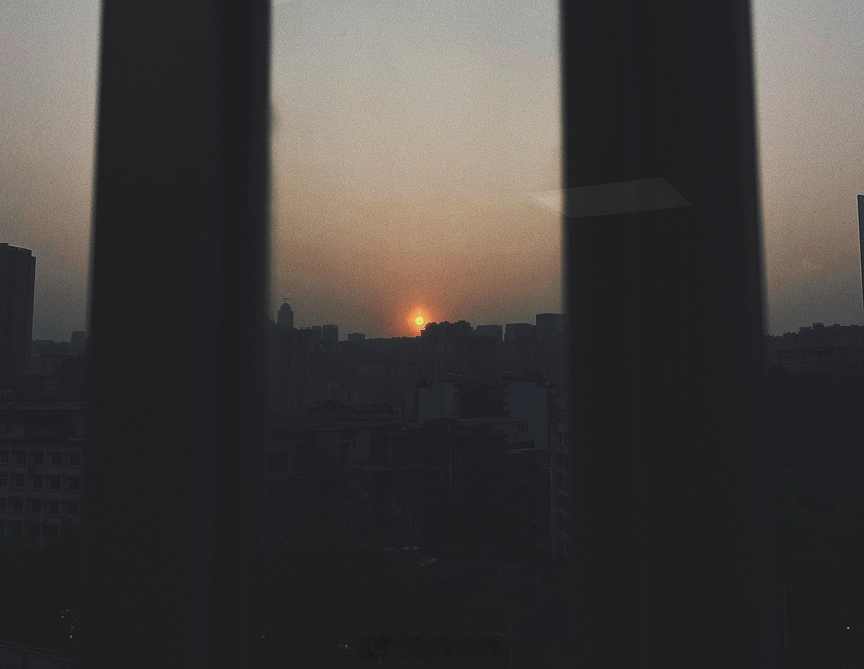 “能伤到你的，都是你在乎的。”​​​