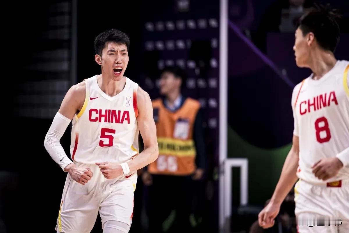 廖三宁很关键！在中国男篮陷入危机的时候，廖三宁的连续突破得分，帮助中国男篮稳住局