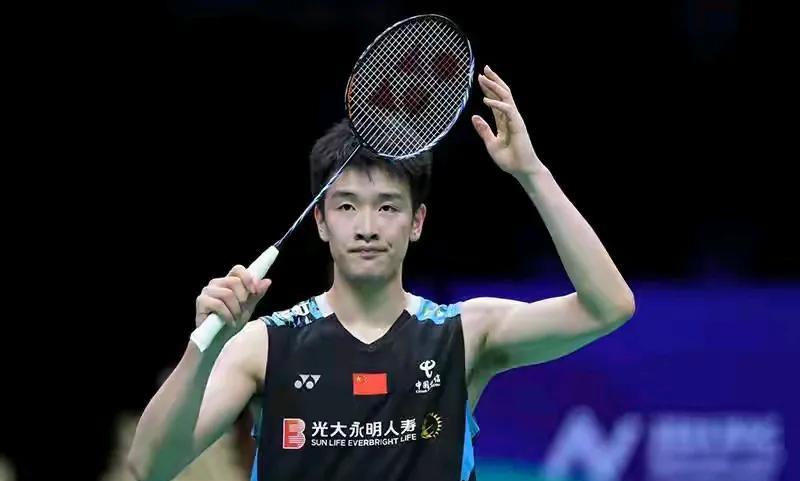 印尼羽毛球公开赛首轮结束，国羽男单5进3，卫冕冠军石宇奇，李诗沣，王正行晋级，陆