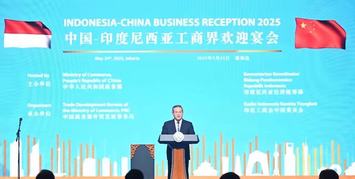 最近印尼超积极邀请中国访问，刚落地就享受“天花板”级别的接待，这重视程度简直没得