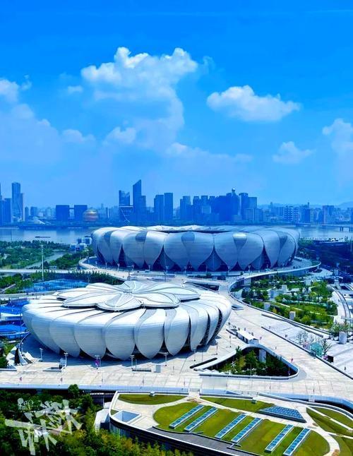 杭州奥体板块真正值的买就三个板块：一、世纪城核心区，盈丰路、飞虹路这一圈，地铁