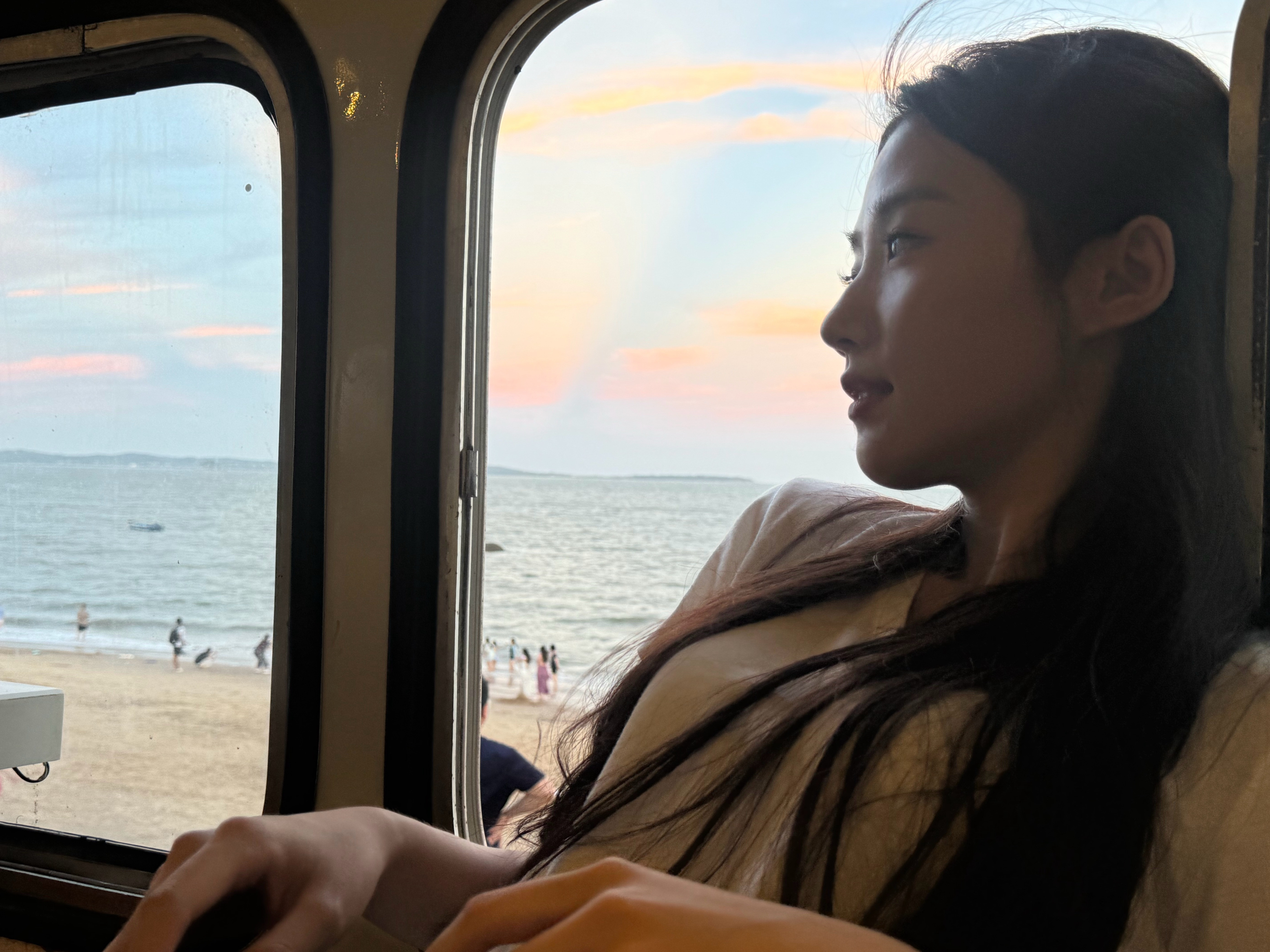 卢昱晓✘海边慵懒时尚自拍🌊🏖️​​​