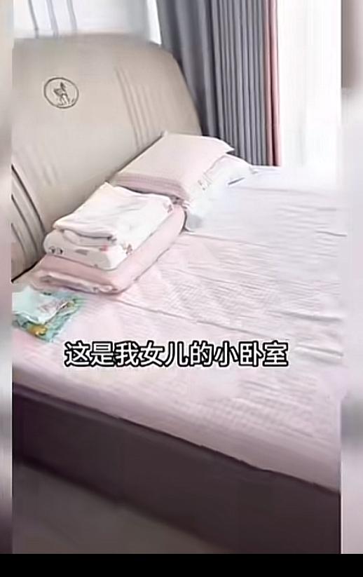 闫学晶替儿子哭穷又嫌弃女儿房间太小，紧紧巴巴闫学晶要把穷装到底吗？儿子一