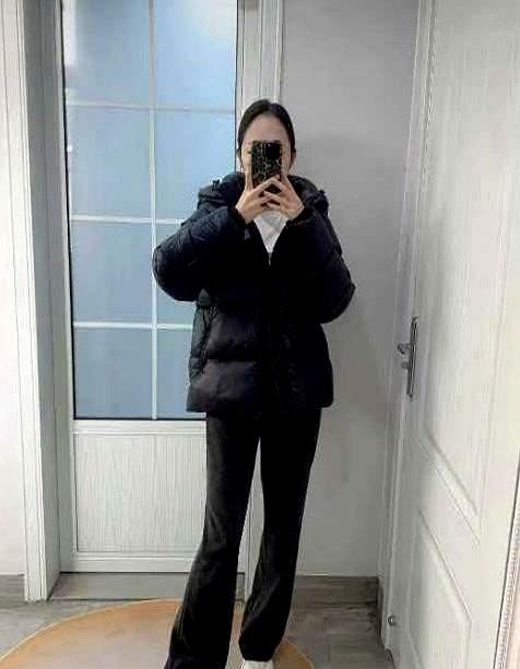 “老公刚发工资，直接甩给我5000块，说‘买件羽绒服，别冻着’，这波操作真能打！