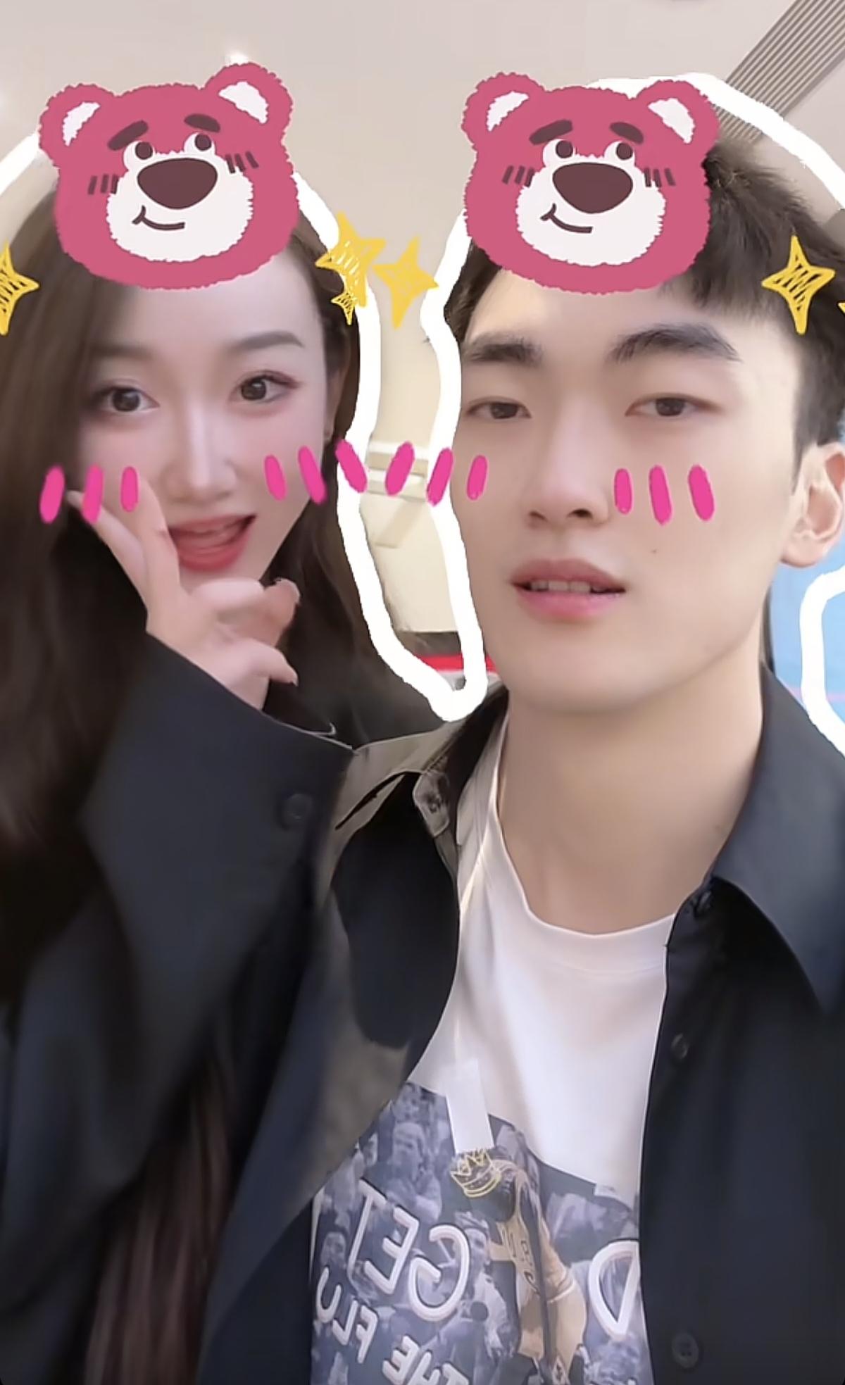 吉林男篮，原辽宁男篮的内线大将刘雁宇，近期自宣的订婚对象，是一位小巧玲珑的游戏女