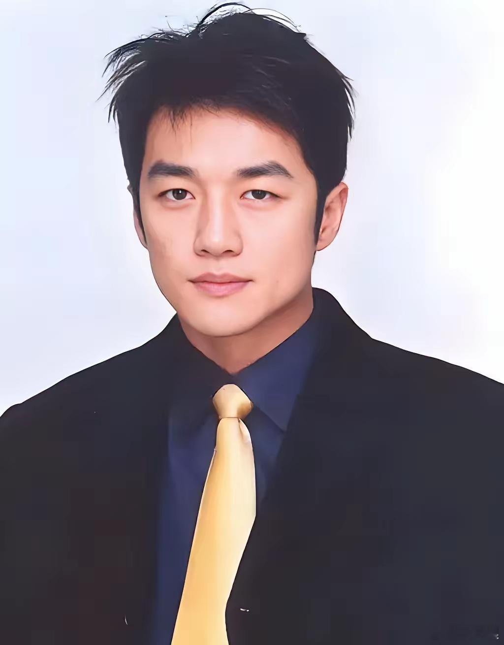 李亚鹏说，我迷倒了瞿颖，拒绝了周迅，王菲嫁于我，离婚后，如今的妻子是小我19岁的