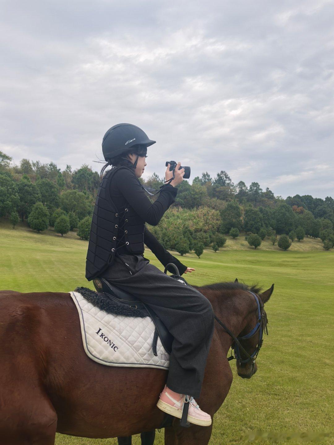 在我司当摄影师是要有点活儿的[doge]​​​