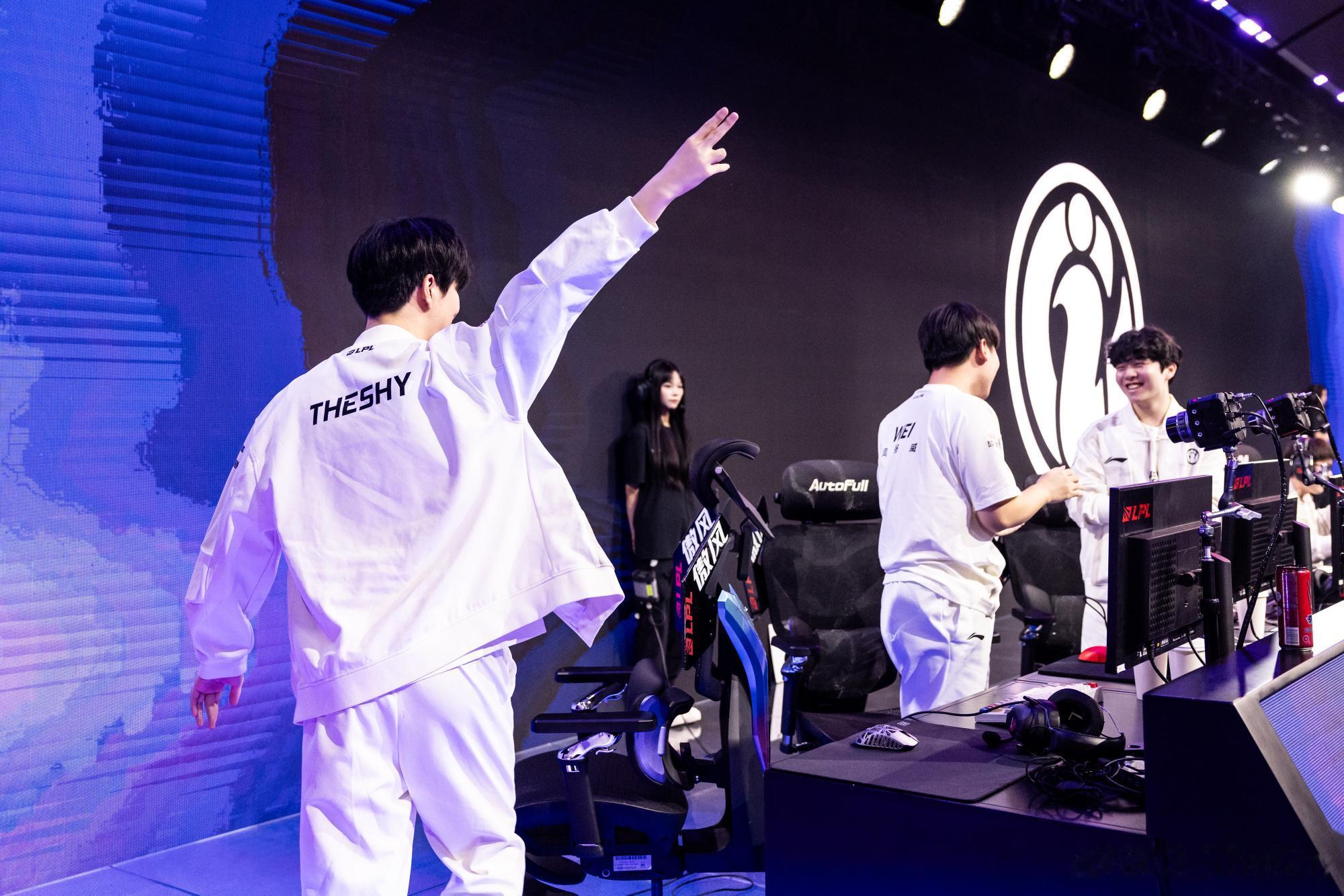 TheShy选手发文告别2025: 再次谢谢所有支持我的人