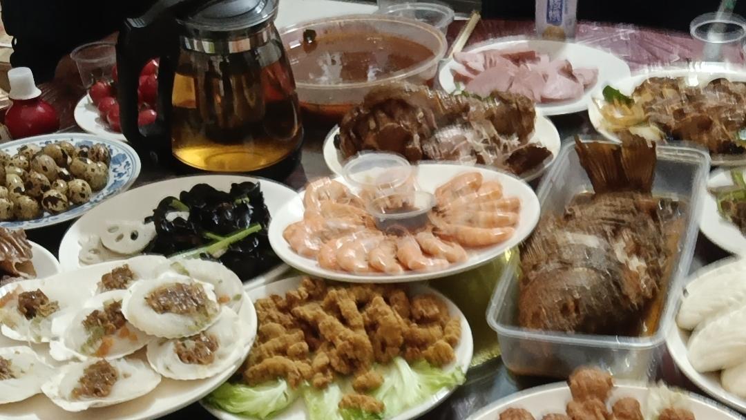 老公出轨要离婚，公婆的反应让所有人傻了：滚出去，我们要儿媳妇接到老公那条微信