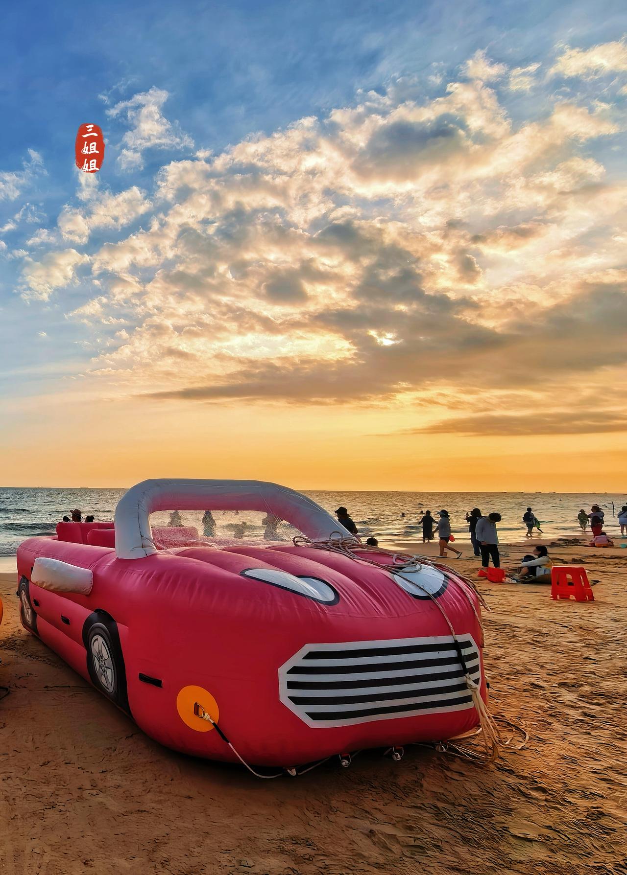 从海棠湾到三亚湾，感觉三亚湾比海棠湾舒服多了，更适合亲子游玩。三亚湾的海岸线平