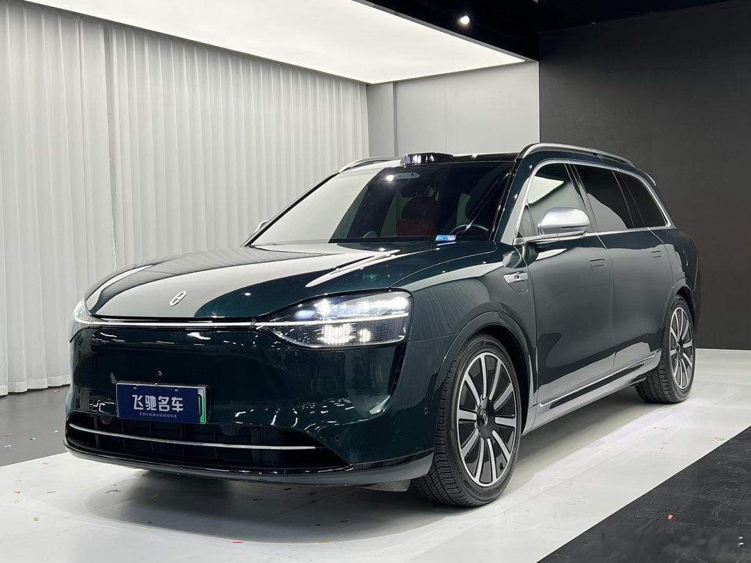 🚨离谱！25万开走问界M9？这价格老板们不淡定了！🚗兄弟们，坐进这台24款问界M9的副驾，我感觉