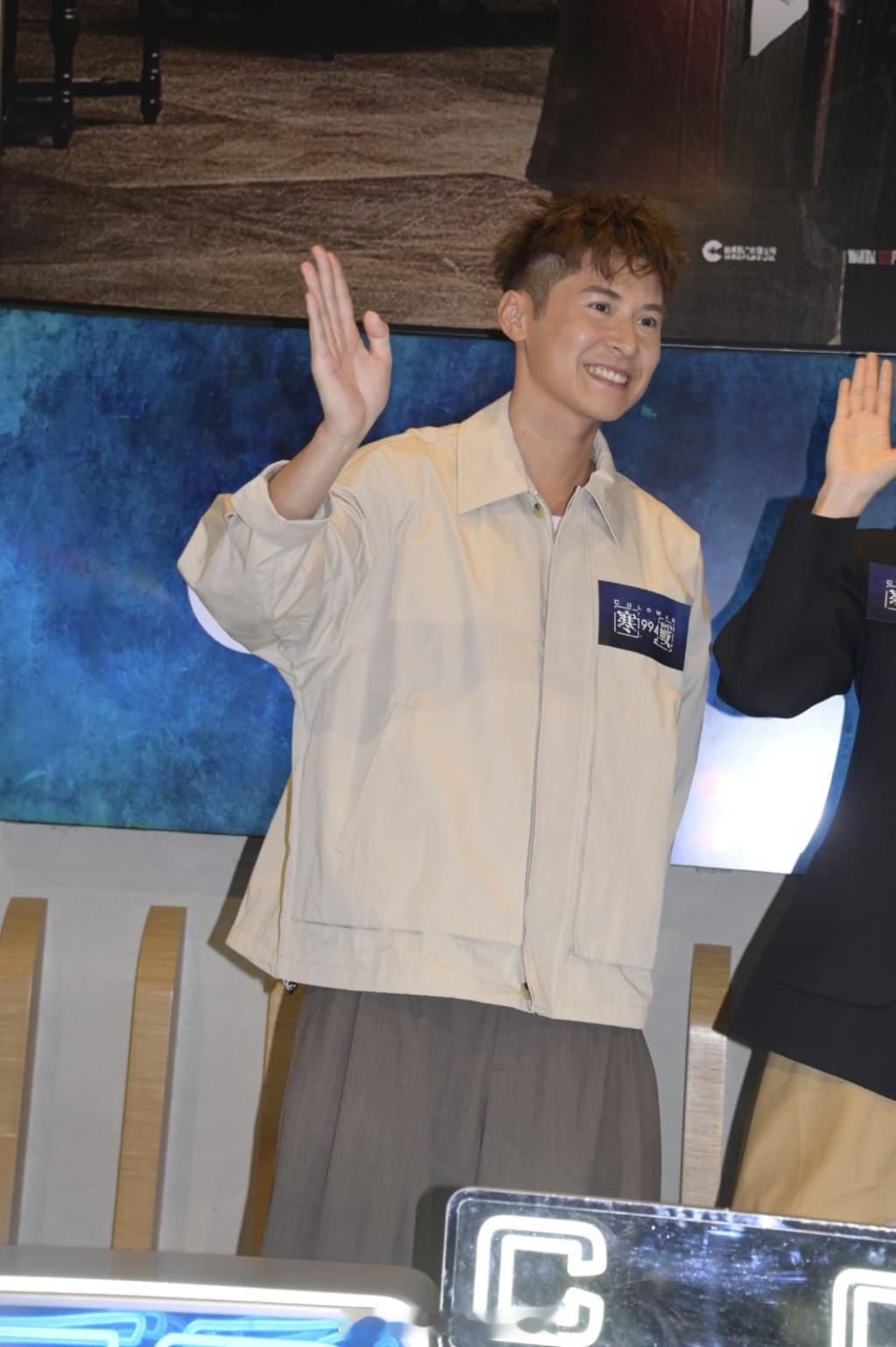 陈家乐结婚周年纪念拖廖子妤雨中谈情互撑搭档登影帝后宝座陈家乐、廖子妤18日出席