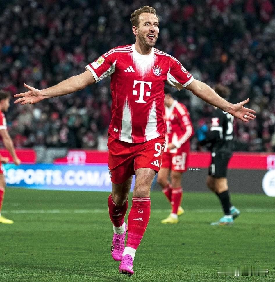 被嫌弃的凯恩，凯恩在年度最佳前锋投票中仅仅只排名第六!在今天凌晨进行的FIF