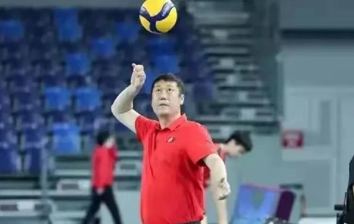 赵勇接受采访，为啥闭口不谈高意加入？1、当初选择副攻多数年轻化，不想否认有啥
