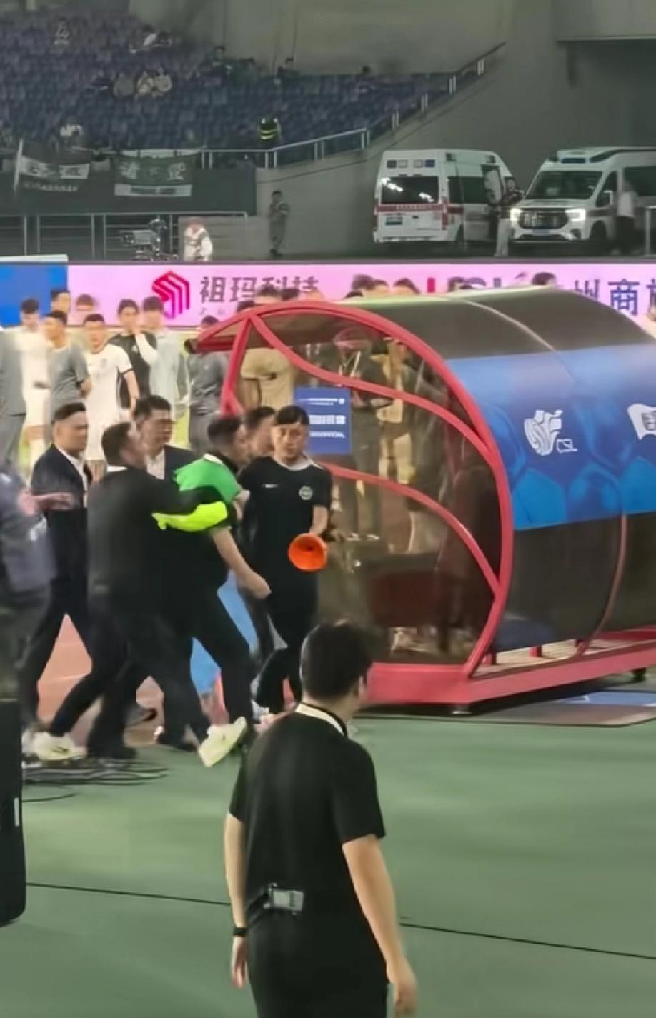 浙江绿城1:1被天津津门虎绝平，对于这样的结果，上至俱乐部官员下一至球员，好像都
