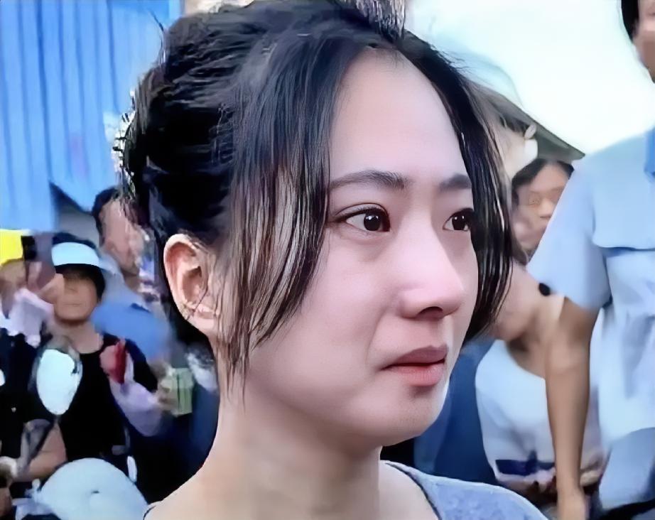 眼镜一下子红了南京大学女研究生罗大美的哥哥，在2023年7月失联。2024年