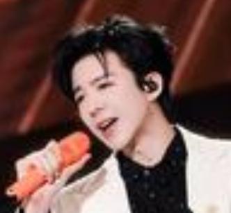 2026年1月23日，刘宇宁在北京卫视春晚录制现场实力宠粉，将歌曲《该相逢的人会