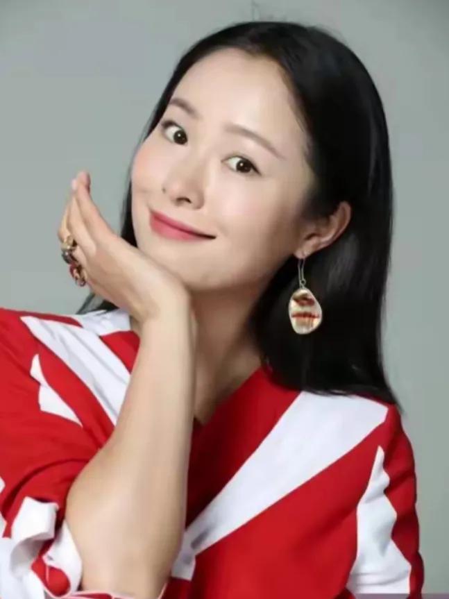 42岁江一燕官宣离婚，前夫身份曝光：竟是《大明宫词》里的他2025年10月3