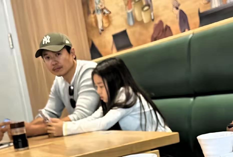 高云翔不爽了，带绿帽去见前妻，他还没放下？董璇再婚和小9岁老公上综艺秀恩爱，两