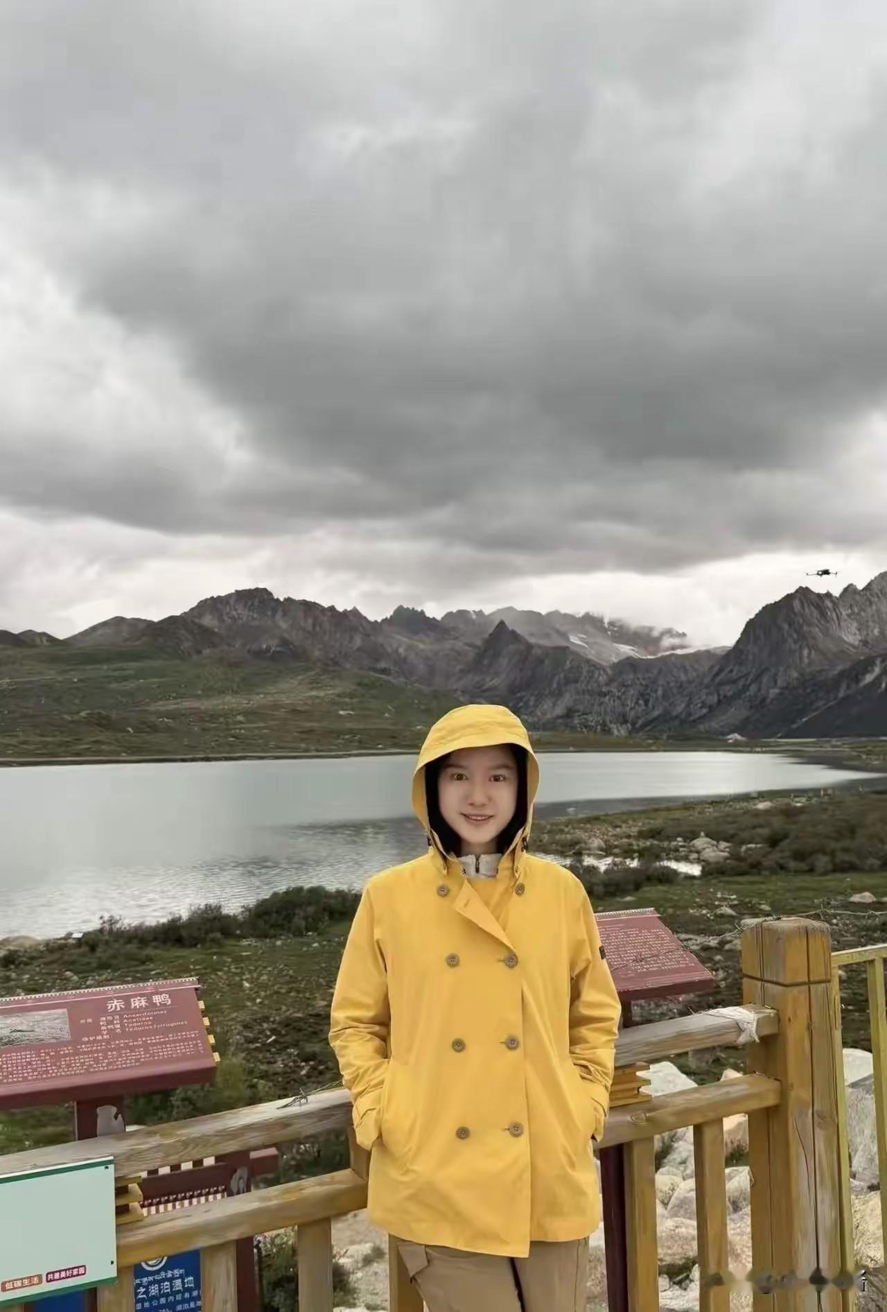 这半年翁帆的各地旅途日常，刷新了不少人对她的固有印象。四处奔走观光的行程并不轻松