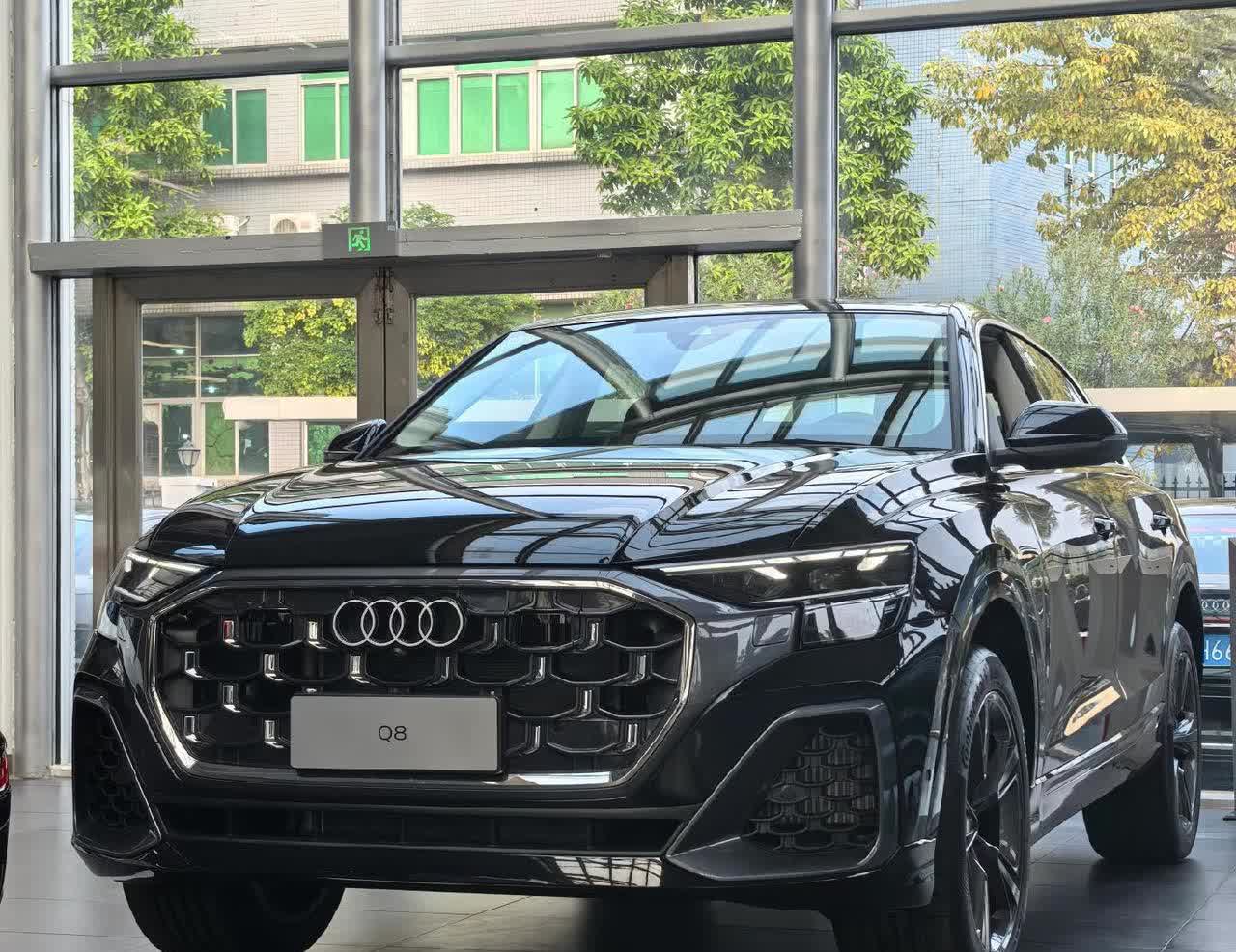 奥迪Q8是“最美奥迪SUV”与“性能旗舰”的合体。3.0TV6+48V轻混，3