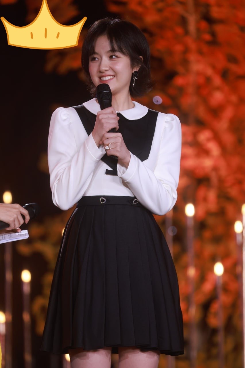 李兰迪少女时期的生长痛终于结束了李兰迪现场生图​​​