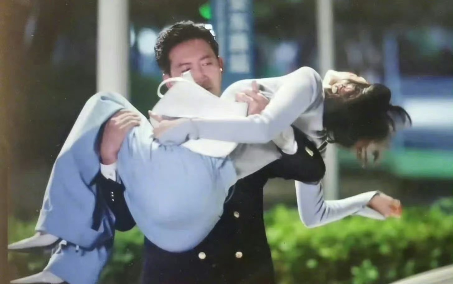 秦岚这身材太顶了！