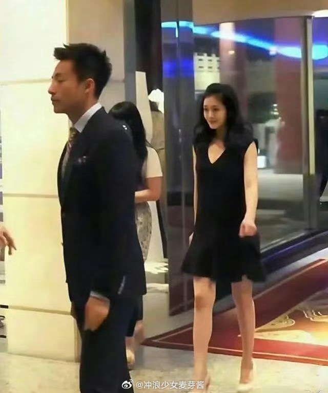 汪小菲和大S第一次见面的照片，帅哥当年就是这样被瞬间沦陷的！