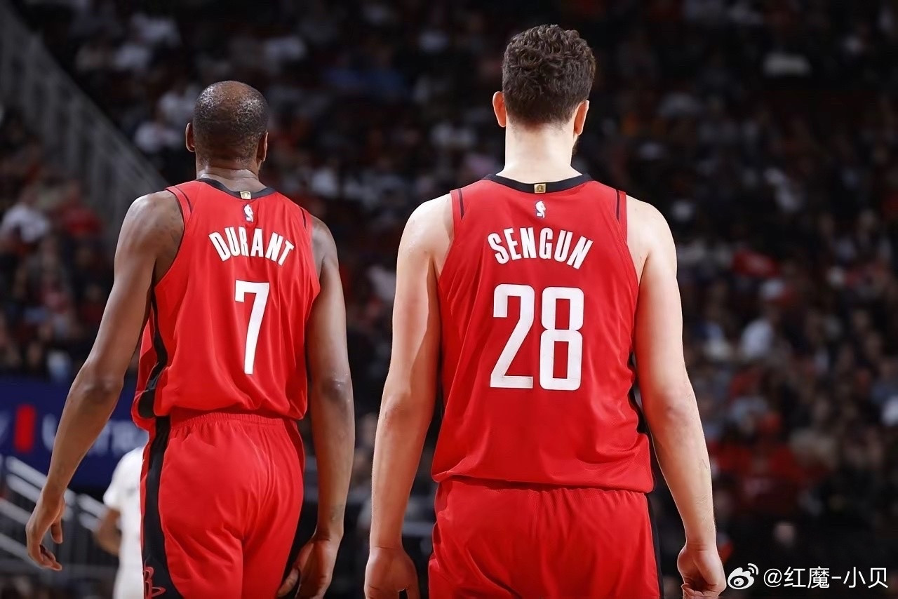 若火箭想交易申京，推荐俩方案：1.申京换克林根、霍乐迪加俩首轮签。开拓者得年轻