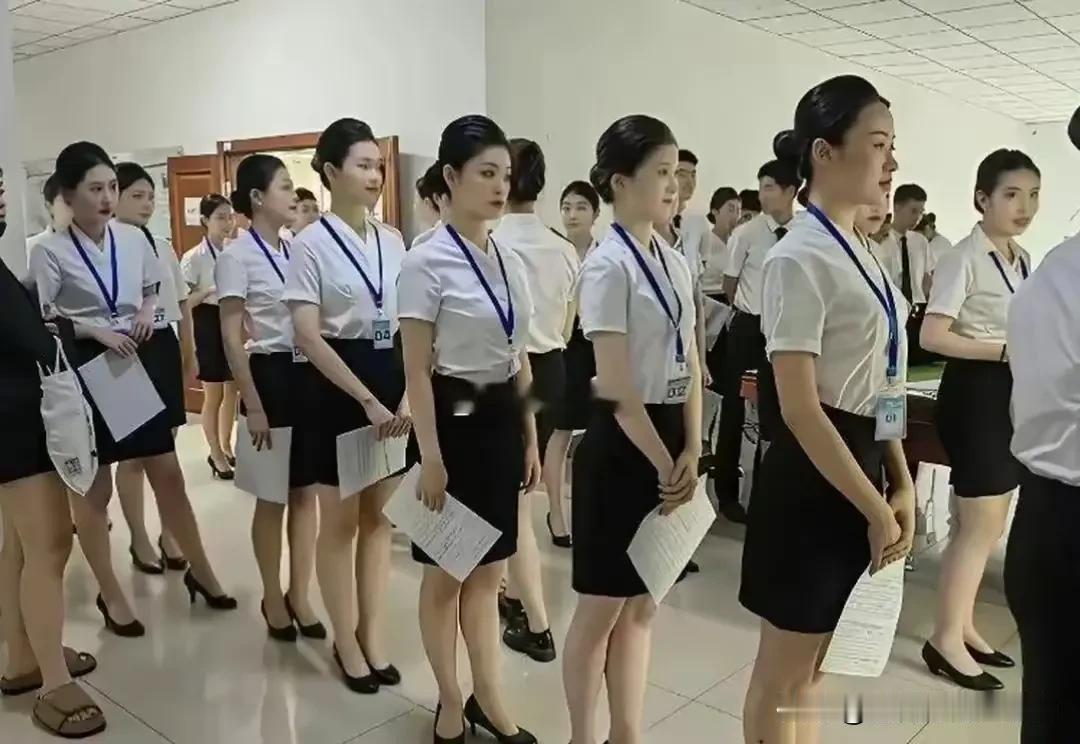空姐的工作，现在还是这么吃香吗？
