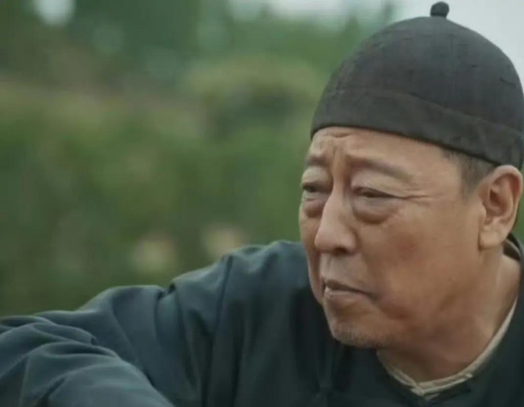 宁学祥这个角色导演选错人了，不是倪大红演技不好，而是年龄不合适。绣绣二十来岁，