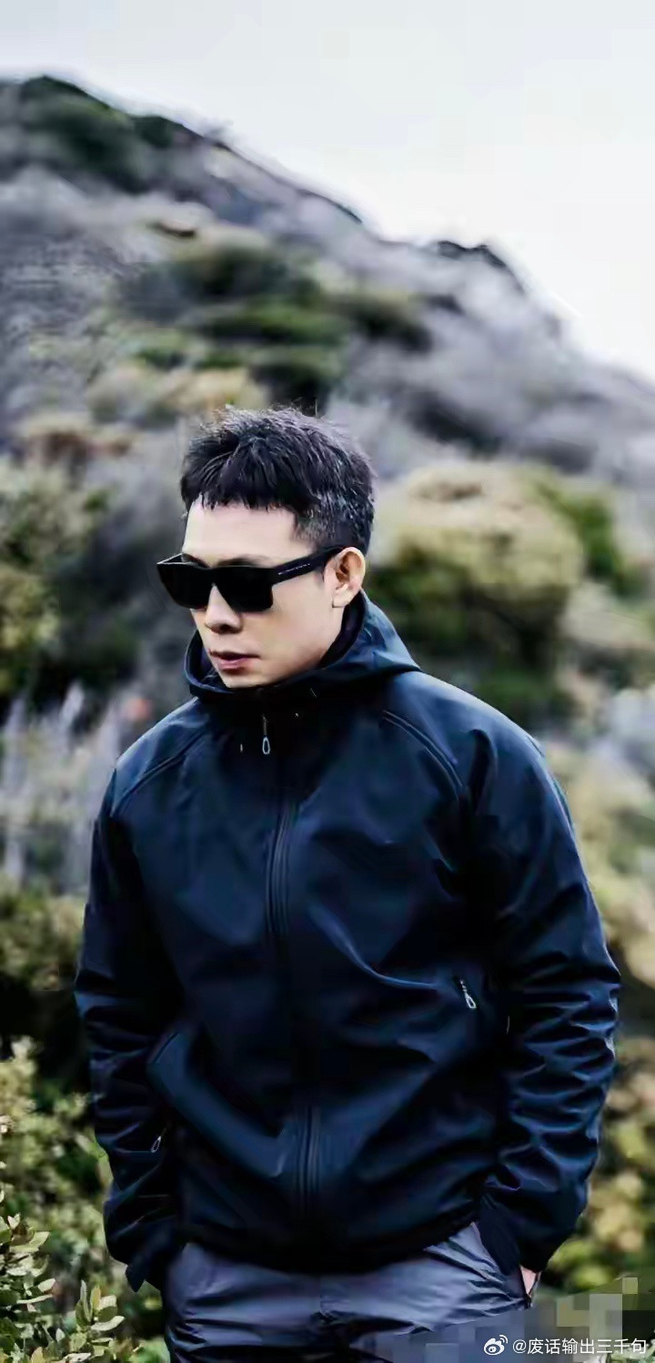 《狂飙》都播完三年了，演员的路子，真就一个天上一个地下！张译当年片酬就2000