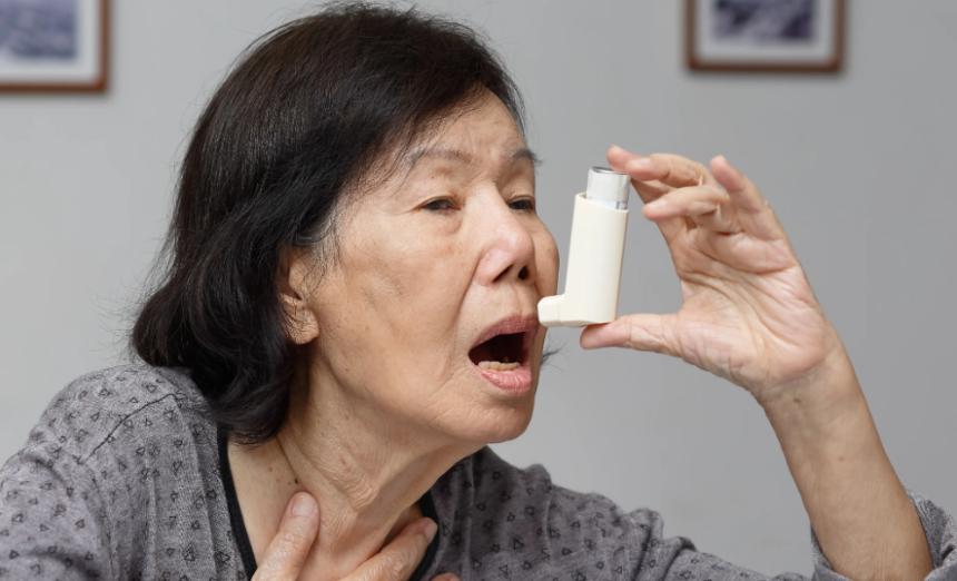入秋干燥，鼻炎老人警惕：宁可闷着，也不能在这3种情况下吹风入秋之后天气逐渐转
